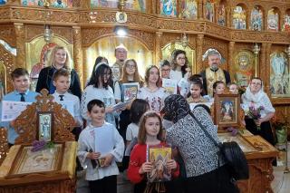 Premierea elevilor în biserica Parohiei „Sfântul Mare Mucenic Mina” din Buzău