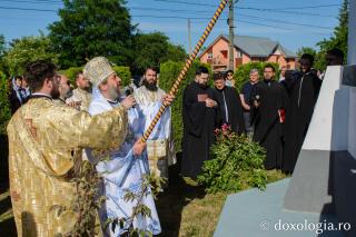 Biserica din Dragalina, resfințită de PS Nichifor Botoșăneanul