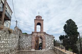 Pași de pelerin la Biserica „Sfânta Chiriachi” din Molivos, Insula Lesvos