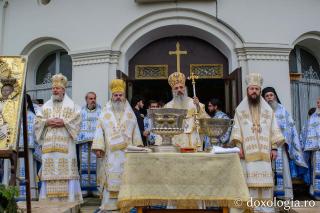 Sărbătoarea Înălțării Domnului, hramul Mănăstirii Neamț