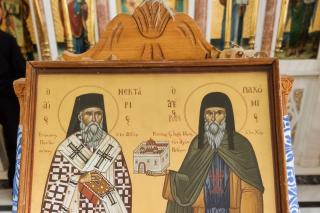 Sfântul Ierarh Nectarie împreună cu duhovnicul său, Sfântul Cuvios Pahomie din Chios