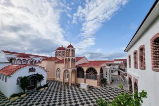 Mănăstirea „Sfinții Împărați Constantin și Elena” din Insula Chios