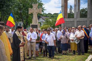 PS Nichifor a binecuvântat lucrările exterioare ale bisericii din Ionășeni