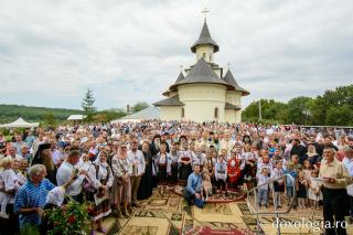 Biserica Schitului Băiceni a primit haina cea nouă a sfințirii