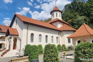 Mănăstirea „Sfântul Mare Mucenic Dimitrie” Sighișoara