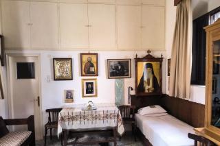 Chilia Părintelui Filotei Zervakos de la Mănăstirea „Panaghia Myrtidiotissa”din Paros