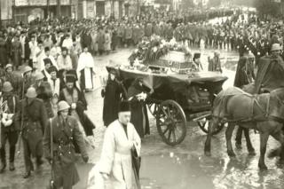 Se împlinesc 80 de ani de la marea procesiune cu moaștele Sfintei Cuvioase Parascheva pe străzile Bucureștiului