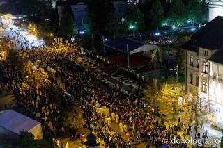 (Video) Sfânta Parascheva și Sfântul Pantelimon, binecuvântând Iașiul la procesiunea „Calea Sfinților”