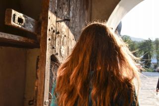 (Video) Adolescența – o provocare pentru părinți. Ce să faci și ce să eviți