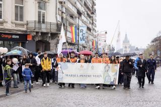 „Marșul pentru viață” de la Iași a adunat aproximativ 3.500 de participanți