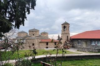 (Foto) Biserica „Sfântul Apostol Andrei” din Peristera – monumentul bizantin ce adăpostește moaștele Sfântului Eftimie cel Nou