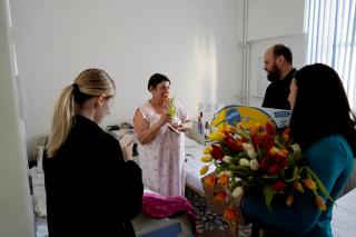 Daruri și mărțișoare pentru mamele și medicii Maternității „Elena Doamna” din Iași