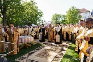 Credincioșii din Botoșani, în rugăciune de sărbătoarea Sfântului Mare Mucenic Gheorghe