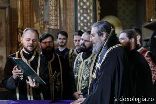 Preasfințitul Părinte Nichifor Botoșăneanul a săvârșit Denia din Sfânta și Marea Marți la Mănăstirea „Sfinții Trei Ierahi” din Iași