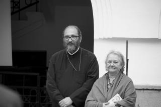 Părintele Constantin Necula, alături de mama sa