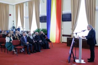 Vernisajul expoziţiei „Oameni şi îngeri. Oameni şi sfinţi”, un dialog între artă şi spiritualitate, găzduit la Iaşi