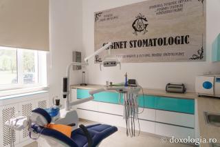 La Seminarul Teologic Ortodox „Veniamin Costachi” de la Mănăstirea Neamț a fost sfințit cabinetul stomatologic școlar „Sfântul Calinic de la Cernica”