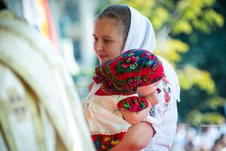 „Decalogul duhovnicesc al mamei” – ajută-ți copiii să se simtă iubiți