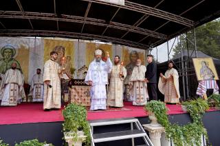 PS Nichifor Botoșăneanul, către nemțeni, la hramul orașului Piatra Neamț: „Să-l urmăm cu viețuirea noastră pe Sfântul Ioan Botezătorul”