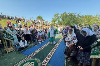 Episcopul Hușilor, acasă la Sfântul Ioan Iacob: „A fi fericit înseamnă a-l avea pe Dumnezeu”
