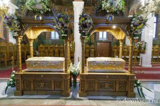 Raclele Sfinților Cuvioși Paisie și Cleopa de la Sihăstria