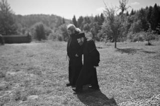 Un altfel de pelerin la Schitul Pocrov: Părintele Rafael din Grădina Maicii Domnului