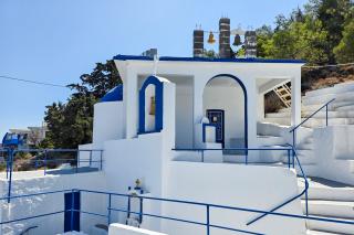 Pași de pelerin la capela închinată Sfintei Cruci din Pothia, capitala Insulei Kalymnos