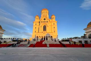 Apus peste Catedrala Națională, în ajunul sfințirii (25 octombrie 2025) / Foto: Florentina Mătrescu Apus peste Catedrala Națională, în ajunul sfințirii (25 octombrie 2025)