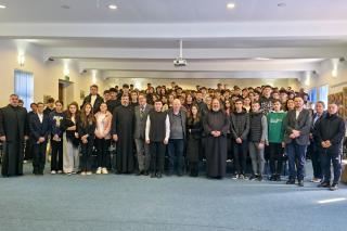Nepotul Sfântului Dumitru Stăniloae, întâlnire cu seminariștii de la Neamț