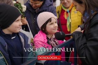 (Video) „E mult har la Sfânta Parascheva” – bucurii și împărtășiri de la pelerini
