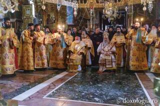 Liturghie la Mănăstirea Vatoped la prăznuirea Sfântului Cuvios Dionisie de la Colciu