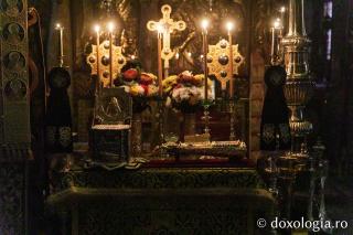 Priveghere la Mănăstirea Vatoped în cinstea Sfântului Cuvios Dionisie de la Colciu(Foto) Priveghere la Mănăstirea Vatoped în cinstea Sfântului Cuvios Dionisie de la Colciu