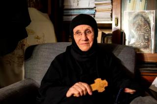(Video) Maica Siluana: Despre adevărată credință. „Să învățăm să iubim, în ciuda neputințelor fizice și psihice”