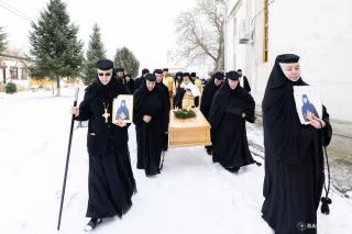 Moaștele Sfintei Cuvioase Elisabeta de la Pasărea au fost deshumate