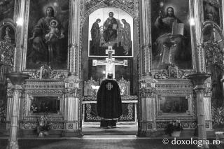 Prima Liturghie a Darurilor înainte sfințite la Catedrala Mitropolitană din Iași