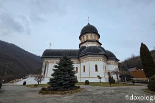 Mănăstirea „Sfinții Arhangheli Mihail, Gavriil și Rafail” Rimetea – Alba