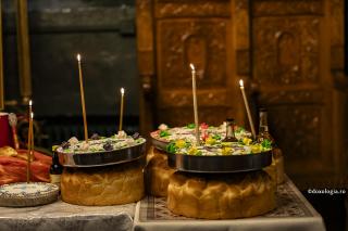 colaci si colive la vesnica pomenire