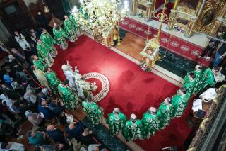 (Video) Sărbătoarea Pogorârii Duhului Sfânt, la Catedrala Mitropolitană din Iași