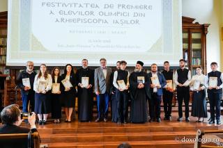 (Video) Elevii olimpici din Arhiepiscopia Iașilor, premiați la Centrul Eparhial din Iași