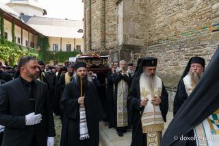 Emilian Arhiereul a fost înmormântat la Mănăstirea Neamț: „El rămâne prezent între pământeni prin faptele sale de iubire milostivă și smerită, de ajutorare a semenilor în nevoi și în necazuri”