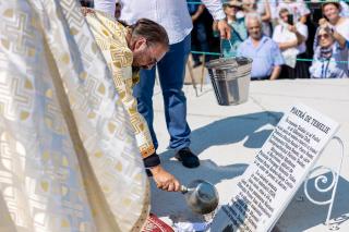 Înaltpreasfințitul Părinte Teofan a sfințit piatra de temelie a unei noi biserici în cartierul Dărmănești din Piatra-Neamț