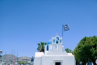 Pași de pelerin la Biserica „Sfântul Nicolae Thalassitis” din Paros, Grecia