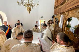 PS Nichifor Botoșăneanul a resfințit biserica Parohiei „Adormirea Maicii Domnului” – Dolina