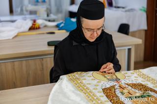 Veșmânt brodat pentru Sfântul Constantin Brâncoveanu