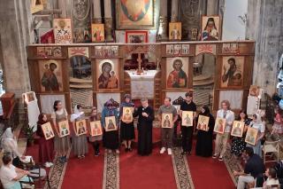 S-a încheiat cea de-a treia ediție a taberei de pictură „Sfinți ai Franței primelor veacuri creștine”