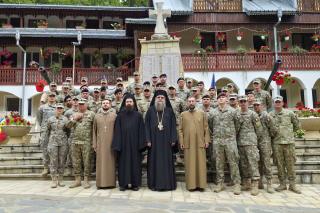 Tineri militari, în mijlocul istoriei: Tabăra „Urmașii Dorobanților” de la Mănăstirea „Înălțarea Sfintei Cruci” – Brusturi