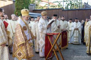 (Video) Biserica „Buna Vestire” din Cercu-Bârnova a fost sfințită de doi ierarhi