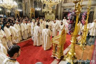 Doi ierarhi au slujit la Catedrala Mitropolitană din Iași în a cincea zi de pelerinaj