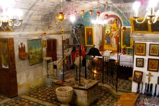 Biserica ce adăpostește Fântâna Samarinencei - locul unde a fost martirizat Noul Sfinţit Mucenic Filumen