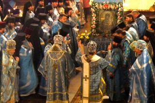 Procesiune cu Icoana Maicii Domnului din Șuia-Smolensk